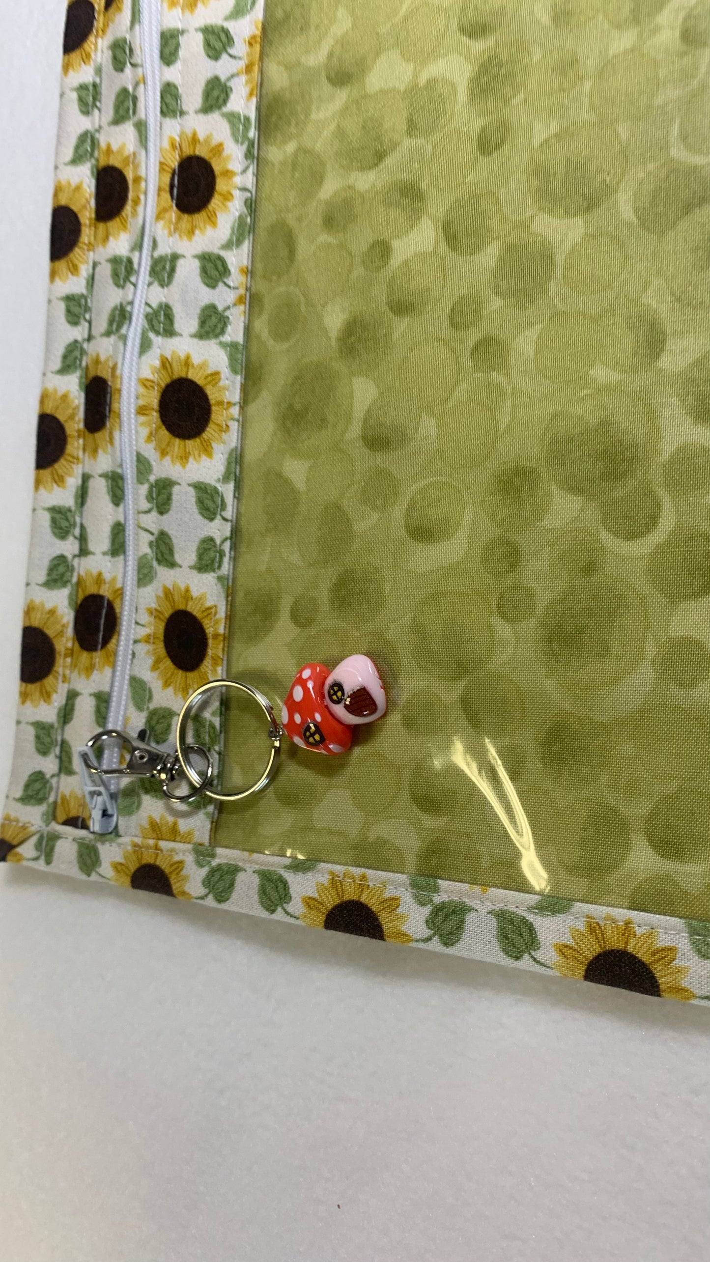 13x10 Vinyl Fronted Project Bag - Sunflowers on Green