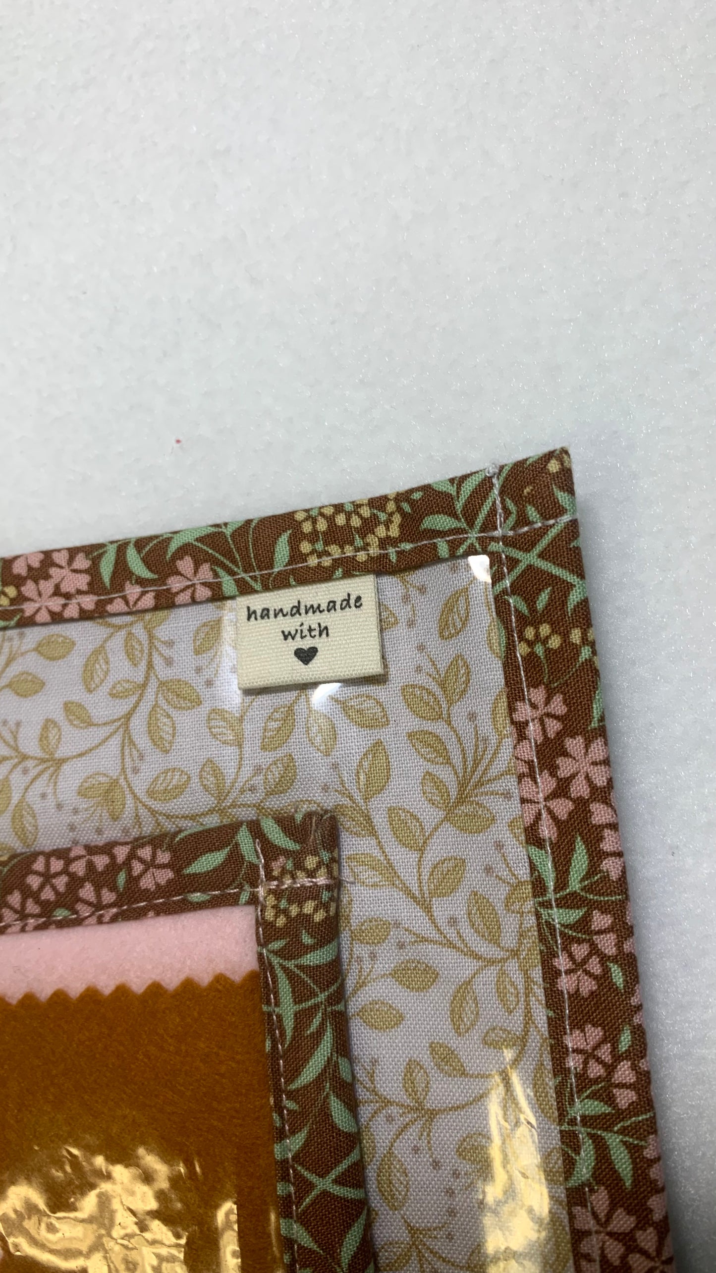 13x10 Vinyl Fronted Project Bag With Needle Book - Tilda Florals