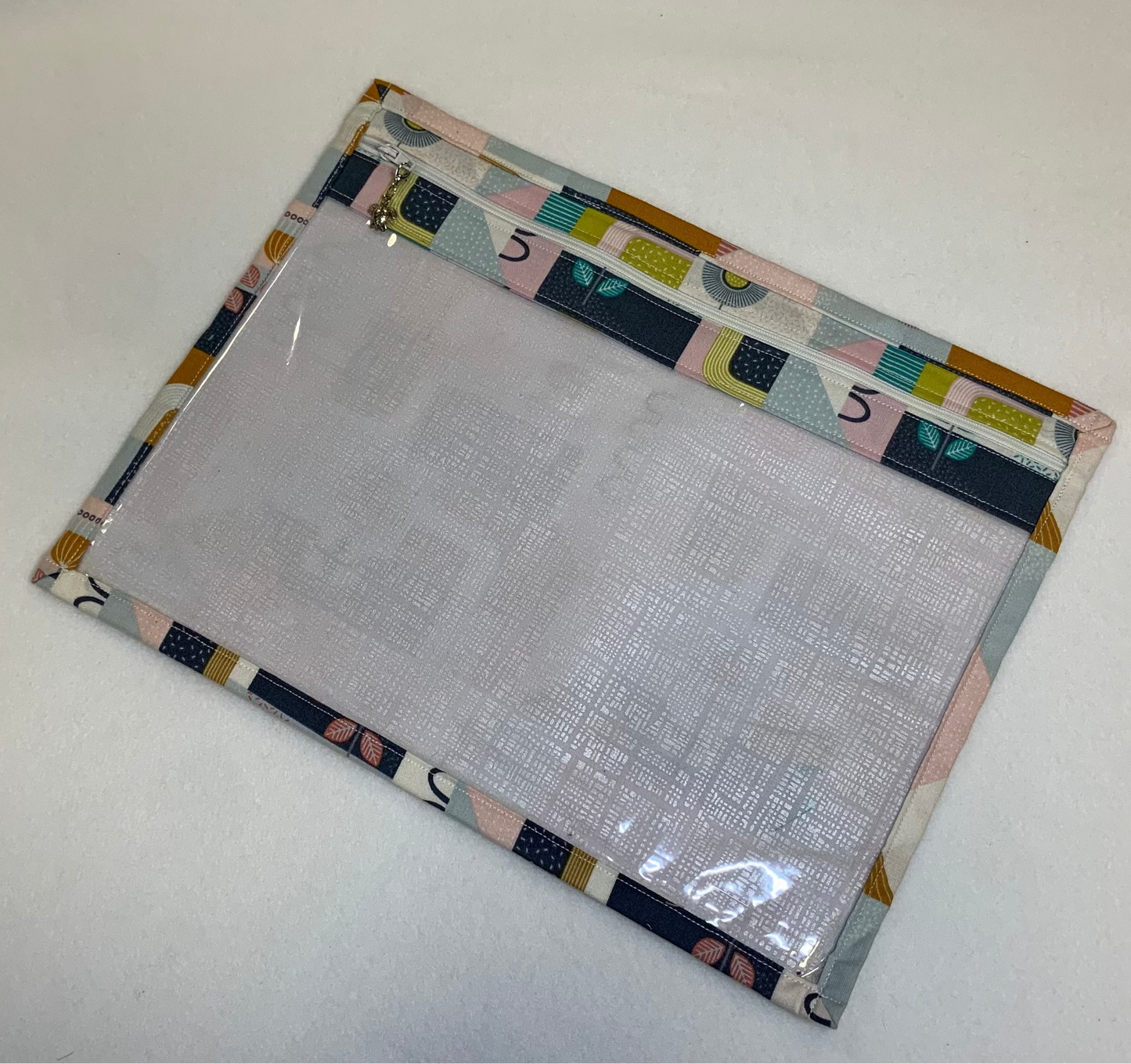 13x10 Vinyl Fronted Project Bag - Pink Geometric