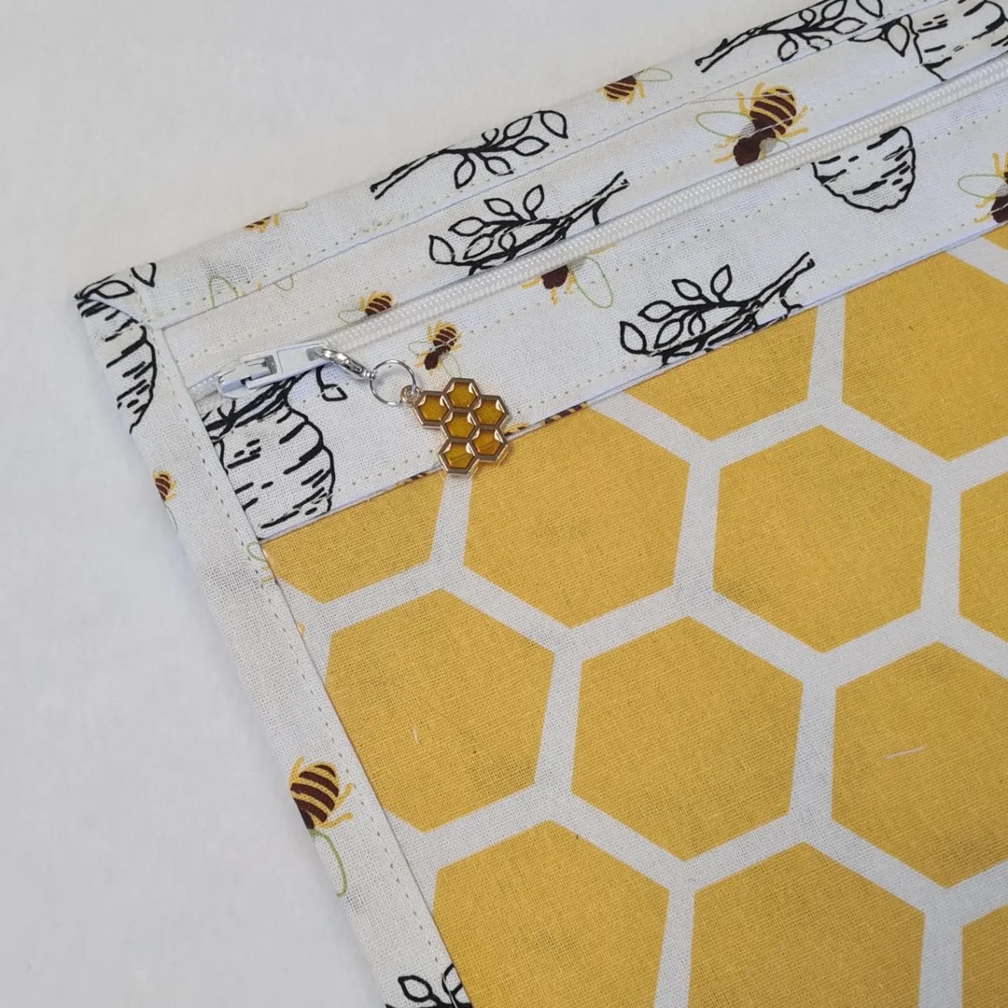 Workshop - Vinyl Fronted Project Bag (10-9-2025)