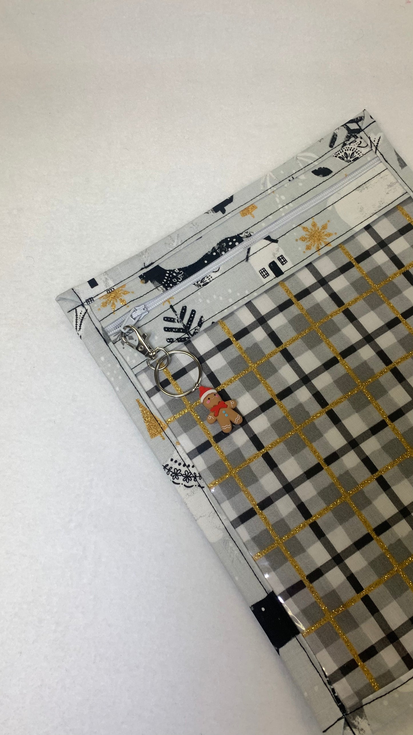 8x10 Vinyl Fronted Project Bag - Reindeer on Golden Plaid