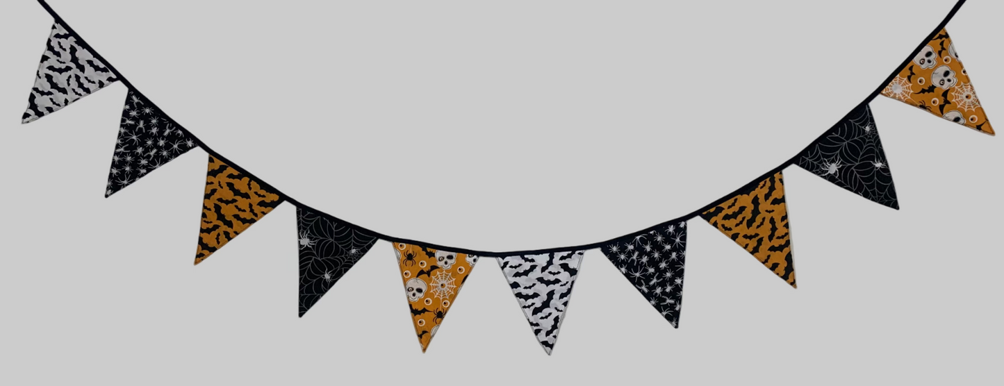 Make Your Own - Spooky Halloween Bunting Kit