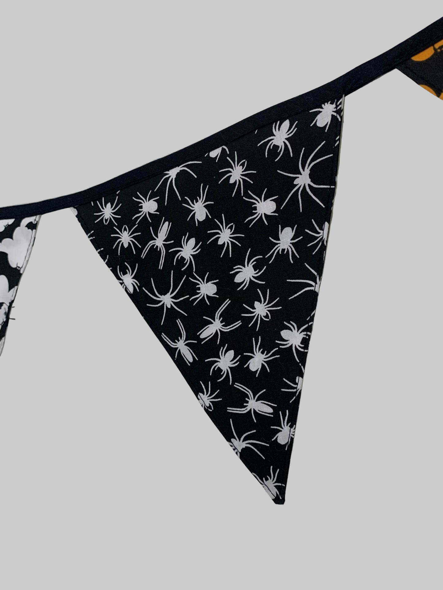 Make Your Own - Spooky Halloween Bunting Kit