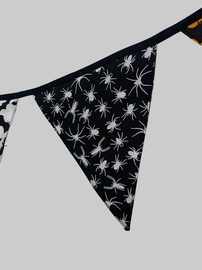 Make Your Own - Spooky Halloween Bunting Kit