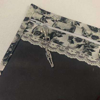 13x10 Vinyl Fronted Project Bag - Greyscale Skulls with Lace Trim