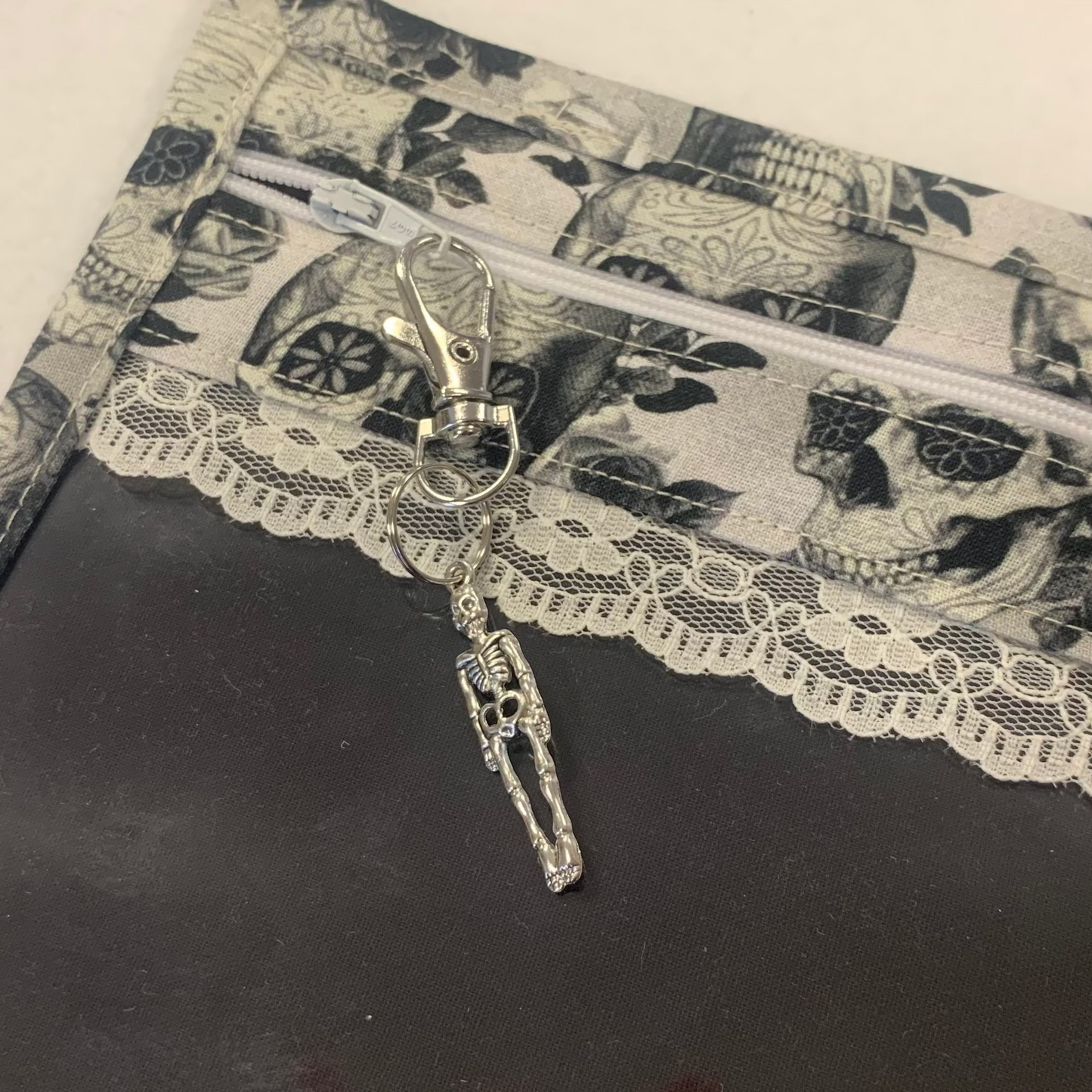13x10 Vinyl Fronted Project Bag - Greyscale Skulls with Lace Trim