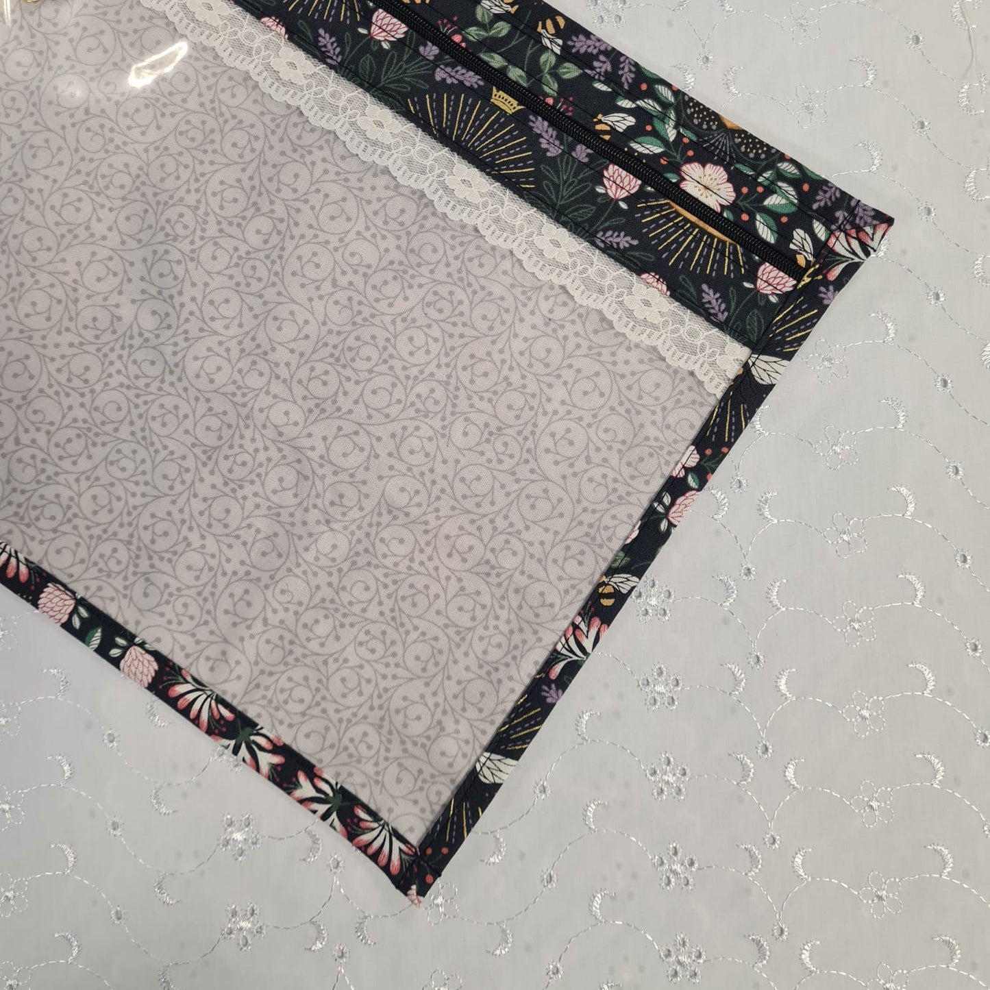 13x10 Vinyl Fronted Project Bag - Queen Bee with Lace Trim