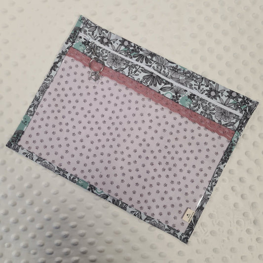 13x10 Vinyl Fronted Project Bag - Black and White Floral Cats with Lace Trim