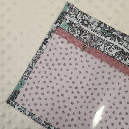 13x10 Vinyl Fronted Project Bag - Black and White Floral Cats with Lace Trim