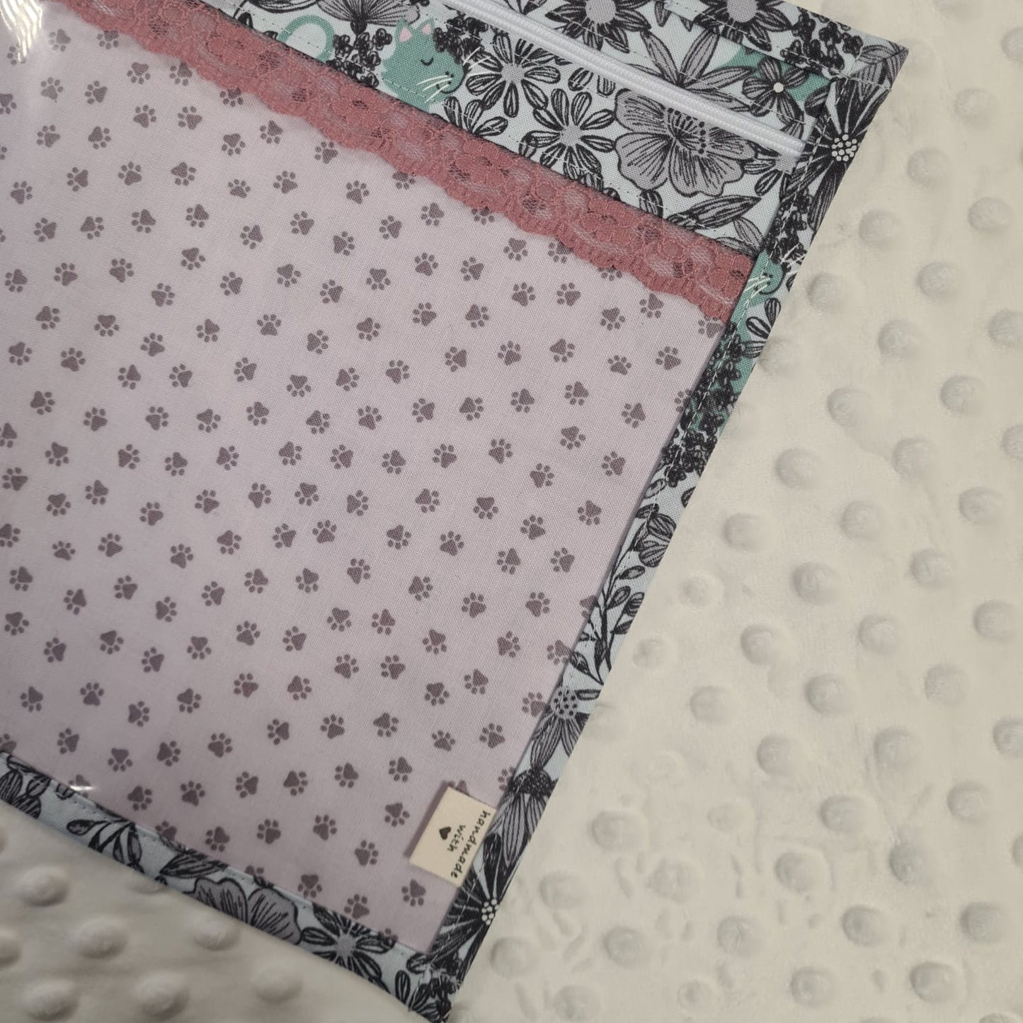 13x10 Vinyl Fronted Project Bag - Black and White Floral Cats with Lace Trim