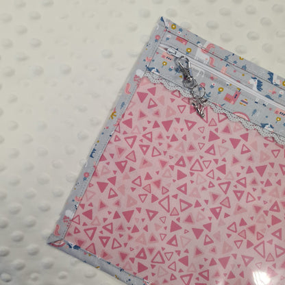 13x10 Vinyl Fronted Project Bag - Unicorns and Rainbows with Lace Trim