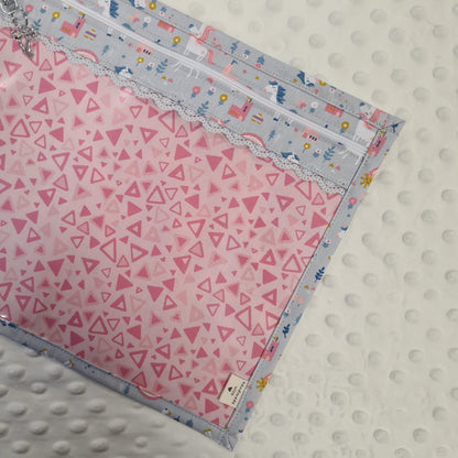 13x10 Vinyl Fronted Project Bag - Unicorns and Rainbows with Lace Trim